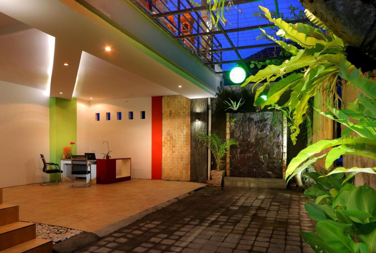 Valomia Guest House Denpasar  Exterior photo
